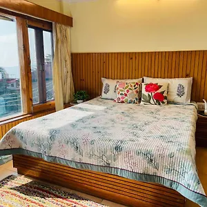  Apartment Kusum India