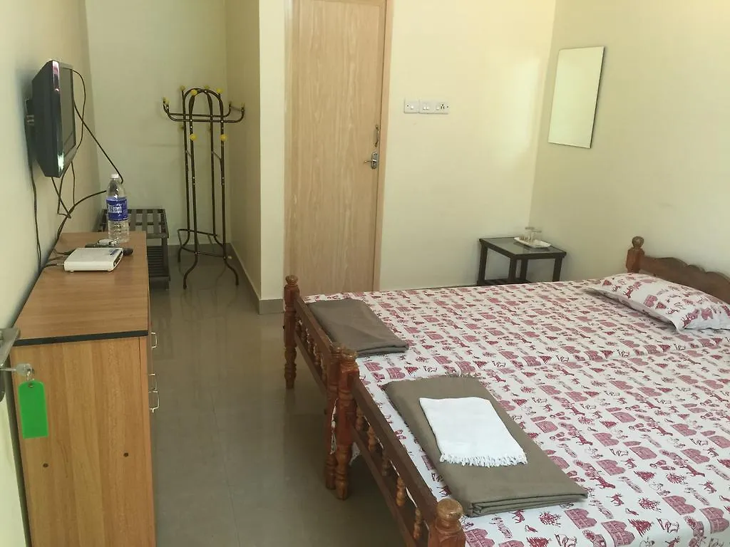 Palm Grove Service Villa Kochi 2*,