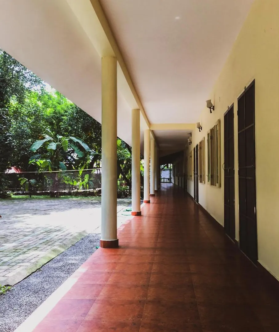 Palm Grove Service Villa Kochi 2*,  India